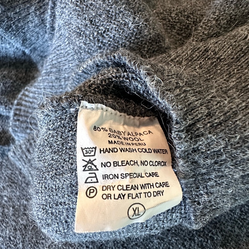 Beautiful baby Alpaca sweater in men’s XL - Picture 4 of 4